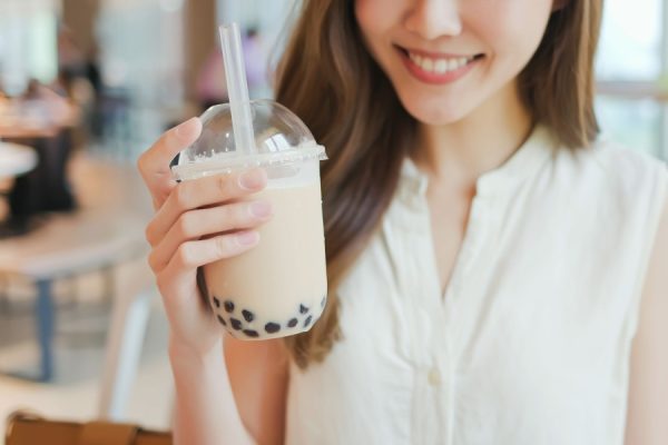 phun moi uong tra sua duoc khong