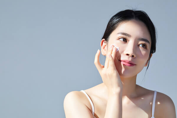 Kem chống lão hóa Elaine Perine có hiệu quả làm mịn da đến 80%, chống nếp nhăn 73% chỉ sau 4 tuần.